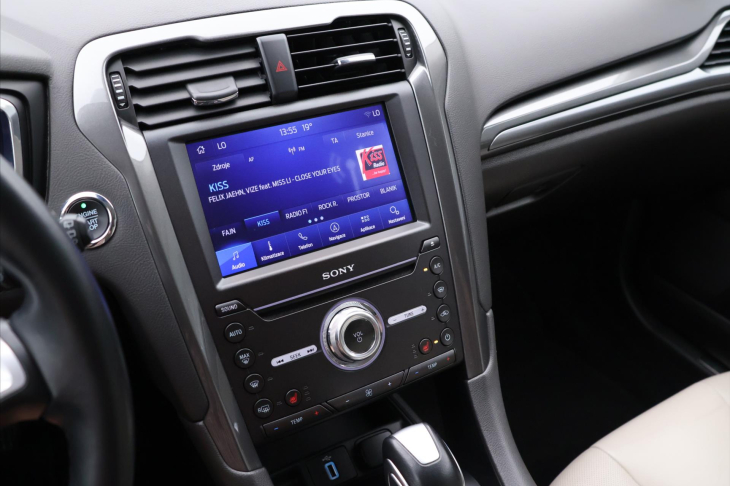 Ford Mondeo 2,0 Hybrid iCVT 103kW Vignale