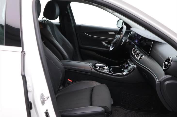 Mercedes-Benz Třídy E 2.0 220d 143kW 4Matic Aut.
