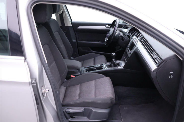 Volkswagen Passat 1,6 TDI 88kW Comfortline LED