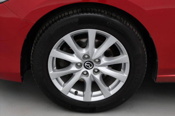Mazda 6 2,0 121kW Center-Line