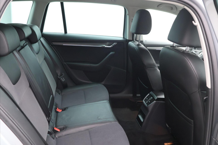 Škoda Octavia 2,0 TDI 110kW DSG Style Virtual