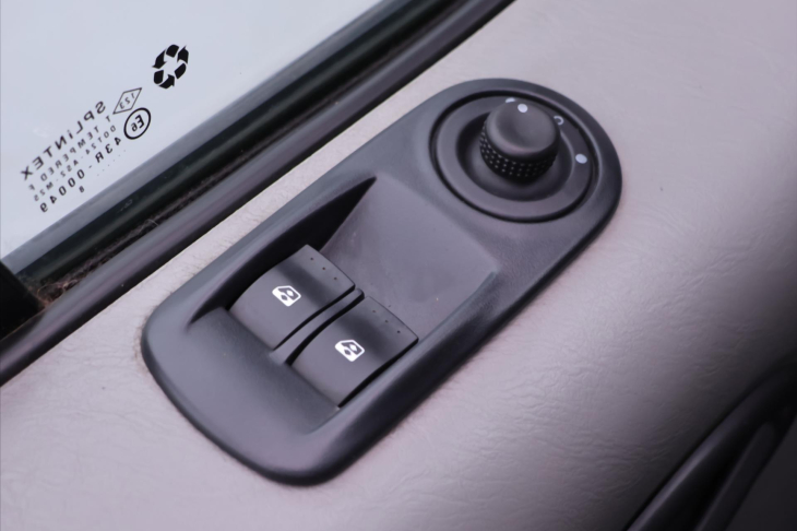 Renault Trafic 2,0 dCi 84kW Klima 9-Míst