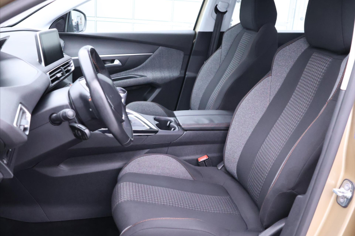 Peugeot 5008 1,2 PureTech 96kW Navi Virtual