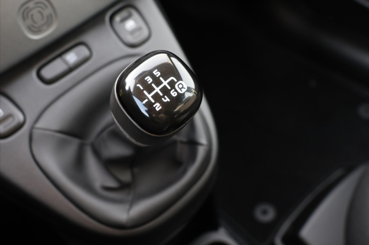 Fiat Panda 1,0 i Hybrid Cross Klima DPH