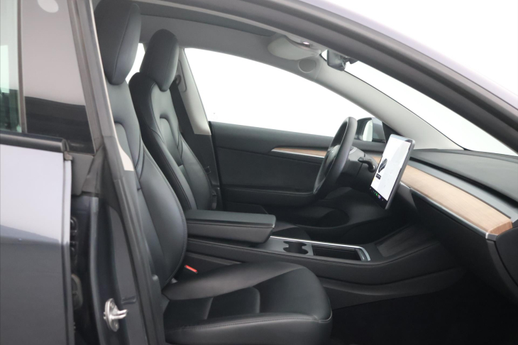 Tesla Model 3 Long Range AWD sOH 89,3% DPH