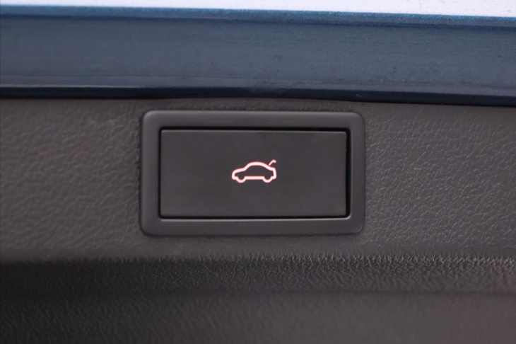 Škoda Octavia 2,0 TDI 110kW DSG Clever DPH