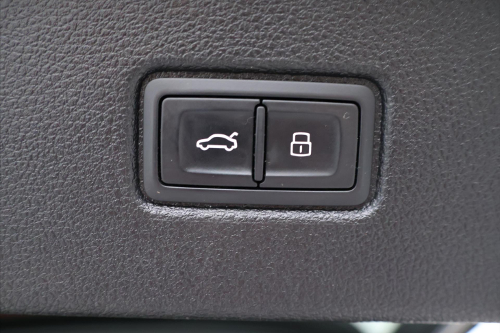Audi Q7 3,0 TDI 200kW quattro 1.Maj.