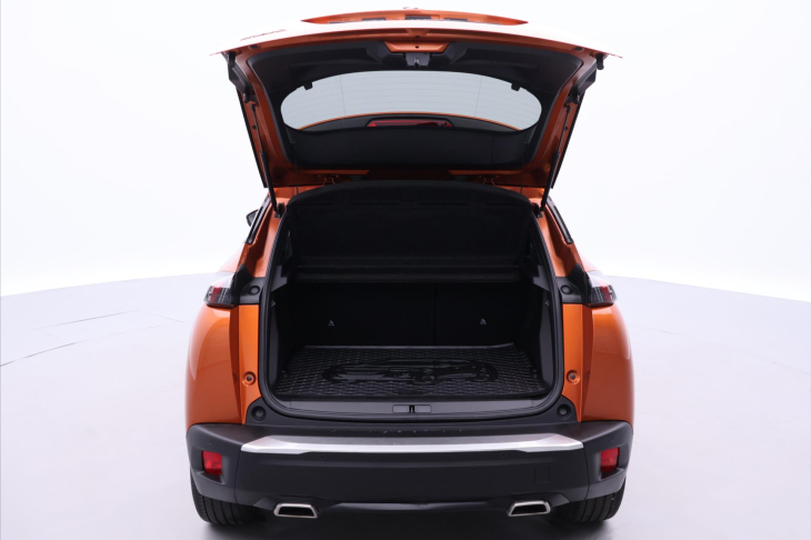 Peugeot 2008 1,2 PT 96kW Aut Allure CZ 1Maj