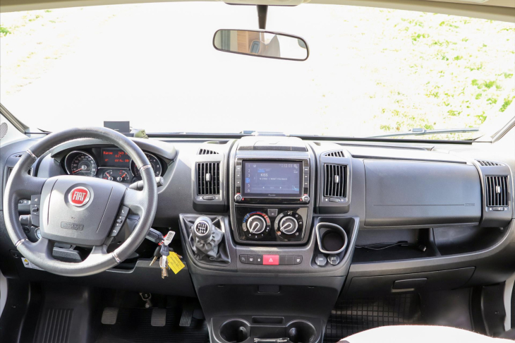 Weinsberg CaraCompact 2,3 Pepper CZ Navi 1.Majitel