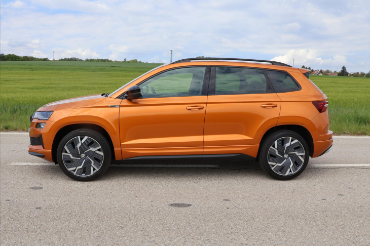 Škoda Karoq 2,0 TDI DSG Sportline 4x4 DPH