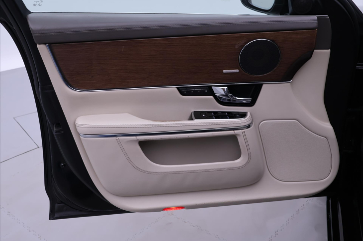 Jaguar XJ 3,0 V6 D 202kW PREMIUM LUXURY