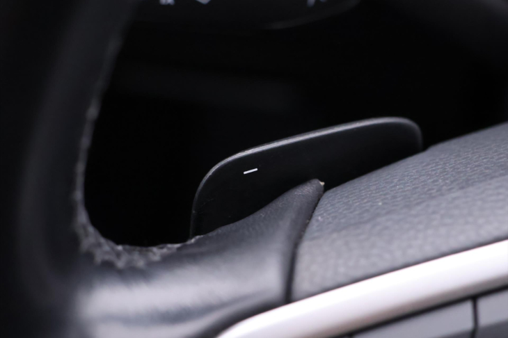 Volkswagen Passat 2,0 TDI 140kW R-Line DSG