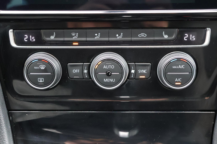 Volkswagen Golf 1,5 TSI 110kW DSG Highline DPH