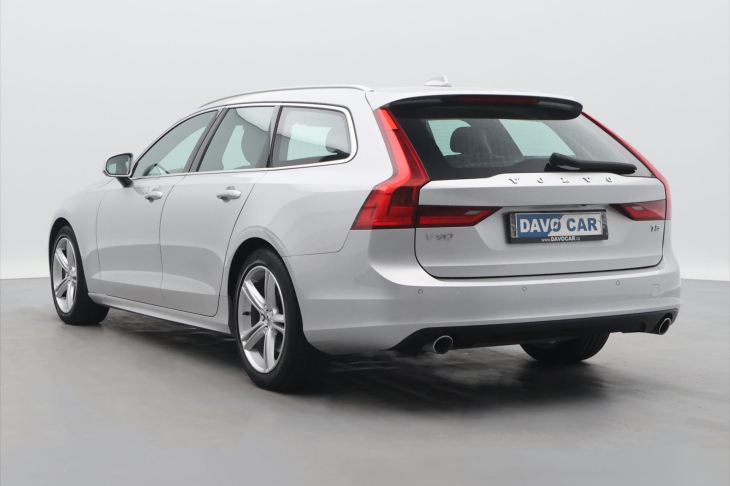 Volvo V90 2,0 T5 184kW Momentum CZ DPH