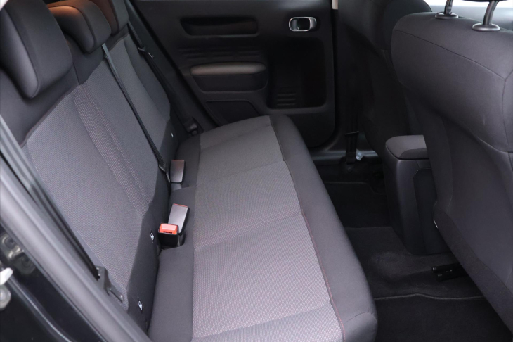 Citroën C4 Cactus 1,2 PT 81kW Aut. Shine Navi CZ