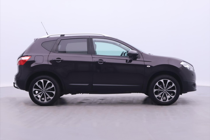 Nissan Qashqai 2,0 i 104kW Aut. Tekna Webasto