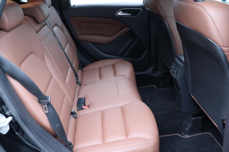 Mercedes-Benz Třídy B 1,6 200 115kW Aut. Xenon Kůže