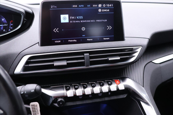 Peugeot 5008 1,2 PureTech 96kW Navi Virtual