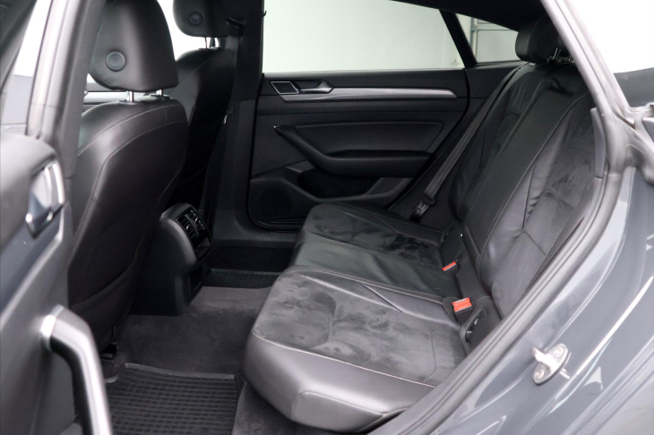 Volkswagen Arteon 2,0 TDI 176kW 4x4 R-Line CZ