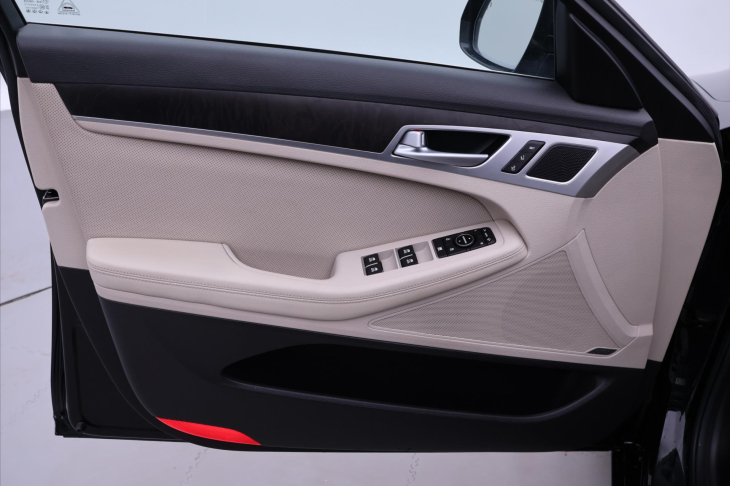 Hyundai Genesis 3,8 V6 232kW Exclusive 4x4 CZ