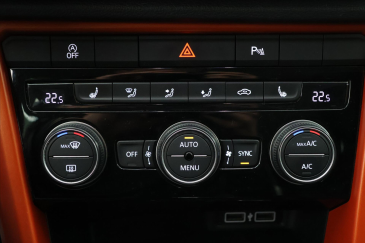 Volkswagen T-Roc 2,0 TDI 110kW DSG 4M Style