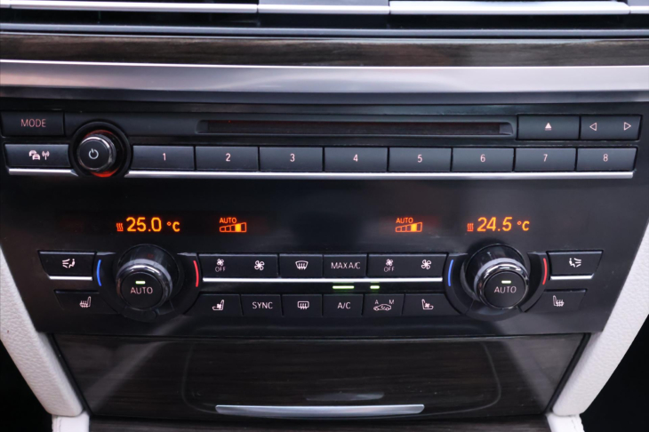 BMW Řada 7 3,0 190kW Xdrive ALU Kůže Šíbr