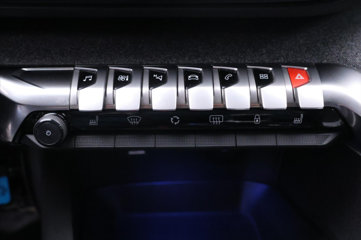 Peugeot 5008 1,6 HDI 88kW Active 7-Míst LED