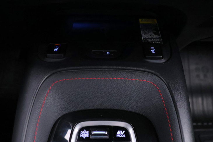 Toyota Corolla 1,8 HB Executive Aut. DPH CZ 1.Maj.