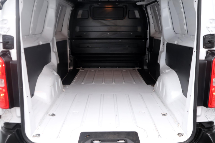 Peugeot Expert 2,0 HDI 106kW L3 CZ DPH