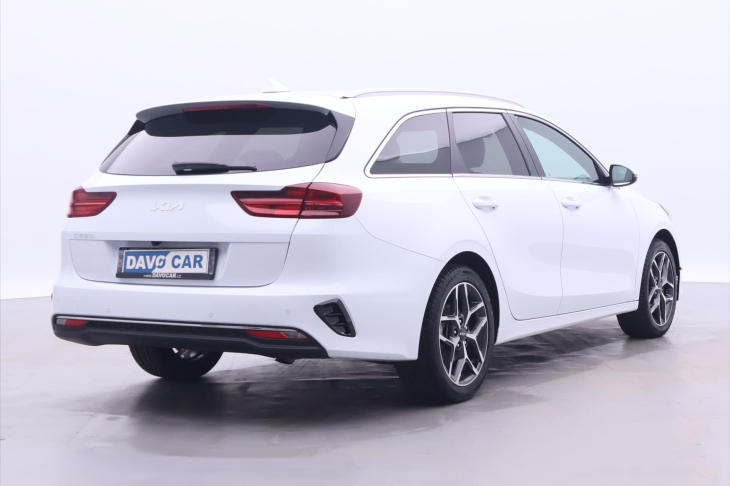 Kia Ceed 1,5 T-GDI 117kW Aut. CZ DPH