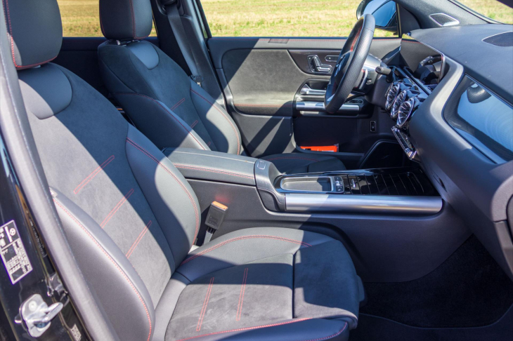 Mercedes-Benz GLA 2,0 200d 4MATIC AMG Premium