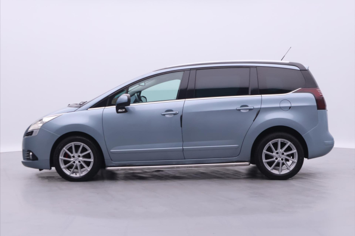 Peugeot 5008 2,0 HDI 110kW CZ Panorama