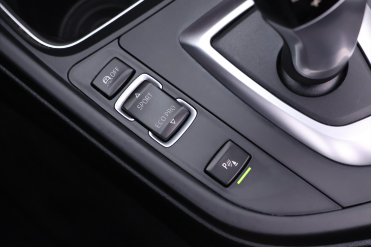 BMW Řada 4 2,0 D 135 kW M-Packet Luxury