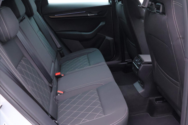 Škoda Karoq 2,0 TDI Sportline 4x4 DSG 1.maj.