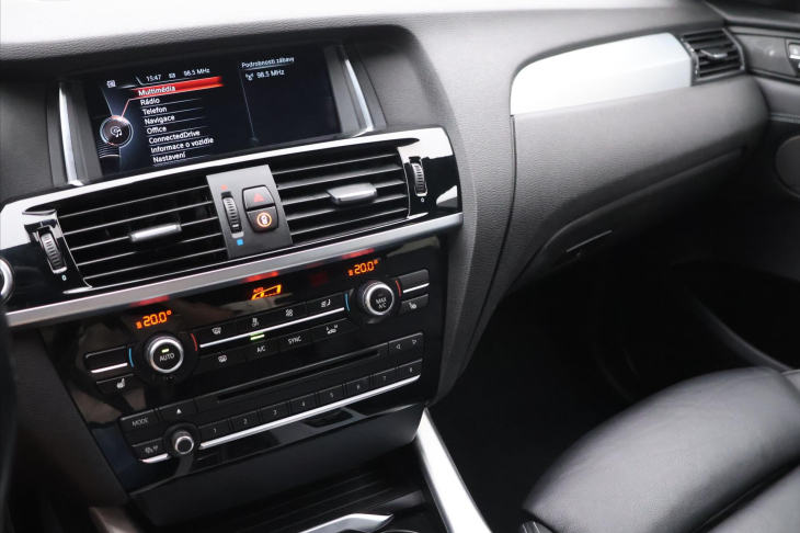 BMW X4 3,0 35xD 230kW CZ M-paket DPH