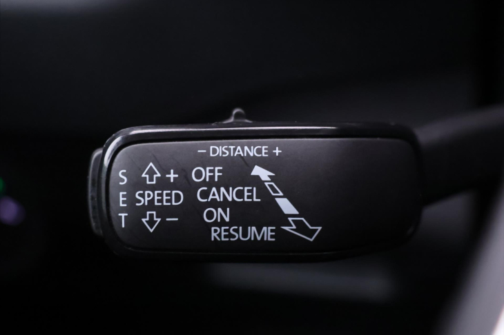 Škoda Karoq 2,0 TDI 85 kW DSG DPH Ambition