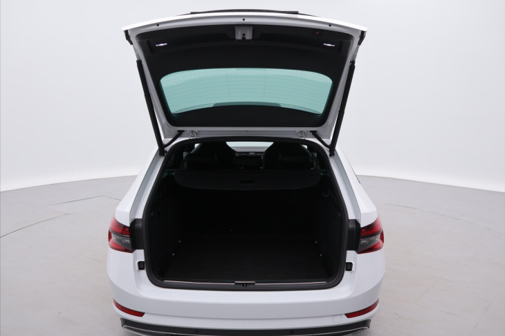 Škoda Superb 2,0 TDI 147kW DSG Sportline DPH