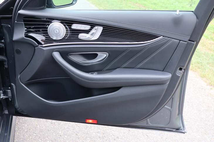 Mercedes-Benz Třídy E 4,0 63S 4MATIC+ 450kW AMG DPH