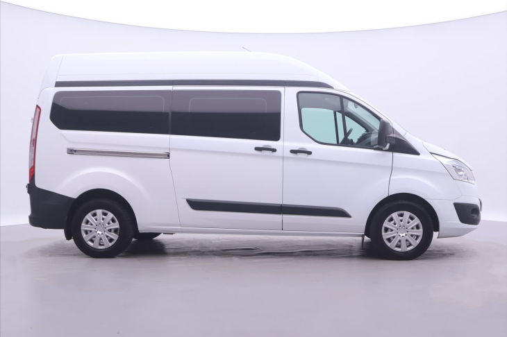 Ford Transit Custom 2,2 TDCi Titanium L2H2 9-Míst