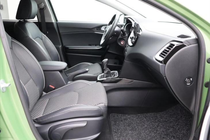 Kia XCeed 1,5 T-GDI 117kW Exclusive DPH