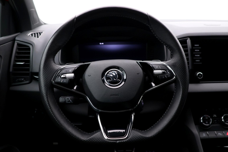 Škoda Karoq 1,5 TSI 110kW DSG Sportline DPH CZ