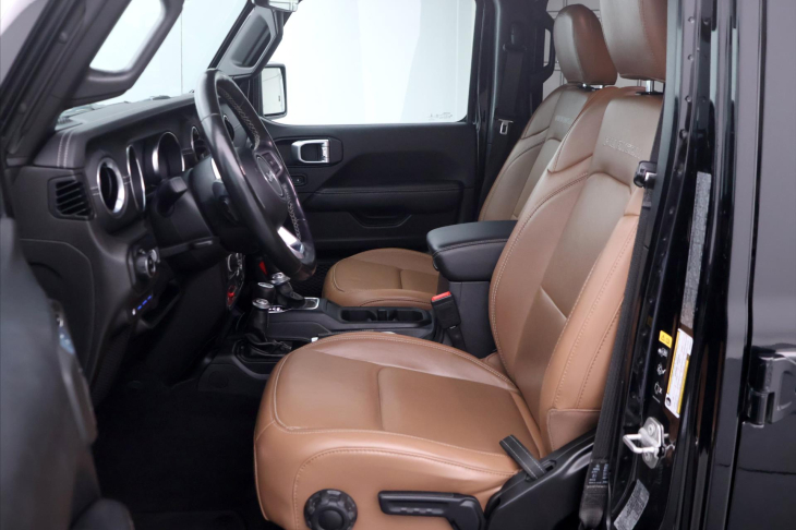 Jeep Wrangler 2,0 4xe Unlimited CZ DPH Aut. Rubicon