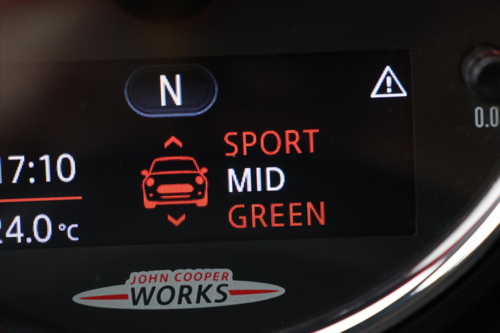 Mini Cooper 2,0 JCW 170kW H&K Chilli 1.Maj