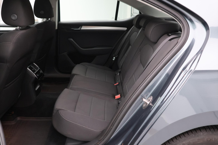 Škoda Superb 2,0 TDI 110kW Ambition DPH CZ