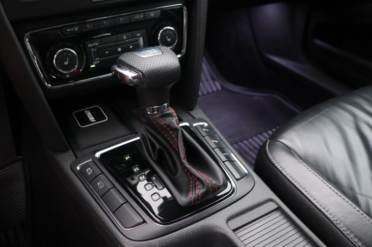 Škoda Superb 3,6 FSI 191kW 4x4 Elegance AUT