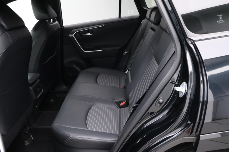 Toyota RAV4 2,5 Hybrid Black Edition 4WD e-CVT