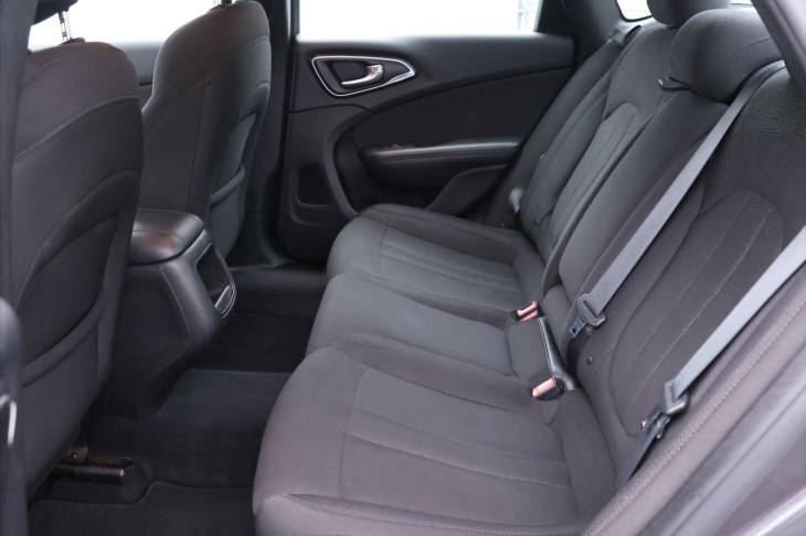 Chrysler 200 2,4 MultiAir 135kW Automat