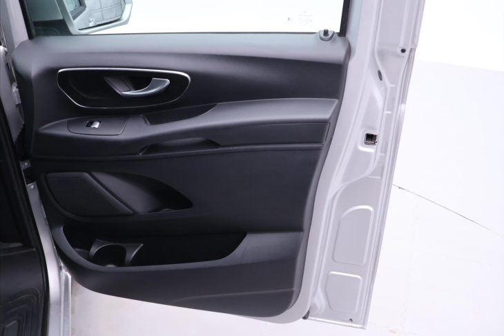Mercedes-Benz Vito 2,1 119CDI 140kW Aut. 6-Míst
