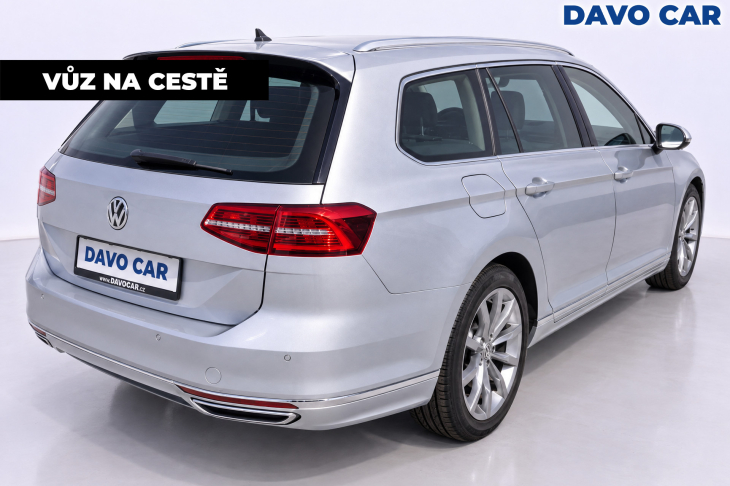Volkswagen Passat 2,0 TDI 110 kW R-LINE DPH CZ 1.Maj.
