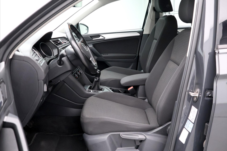 Volkswagen Tiguan 1.4 TSI 110kW LED Navi 1.Maj.